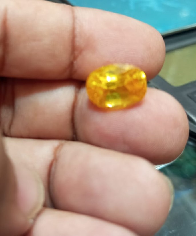 Yellow sapphire stone